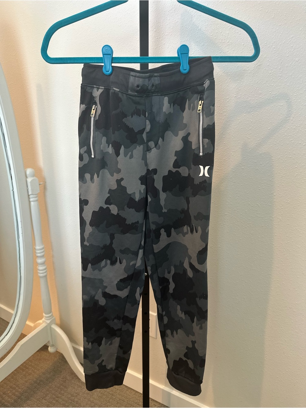 Hurley Boys' Gray Camo Jogger Pants